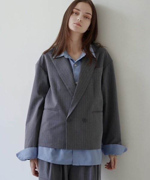 ウールライクピンストライプダブルテーラードショートジャケット