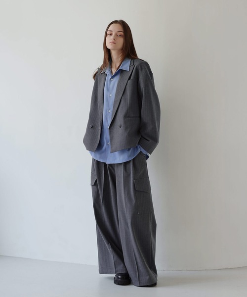 SOCCE(ソーシー)の「ウールライクピンストライプダブルテーラードショートジャケット【セットアップ対応】(テーラードジャケット・メンズ・グレー系/ブラック系・S/M/L/XL)」の20枚目の写真