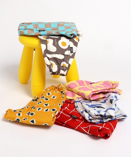 BREEZE(ブリーズ)の「【WEB限定】柄6色シェフパンツ(その他パンツ・キッズ・サックスブルー/オレンジ/オフホワイト/ブラウン/ピンク/レッド・90/100/110/120/130/140/150)」の8枚目の写真