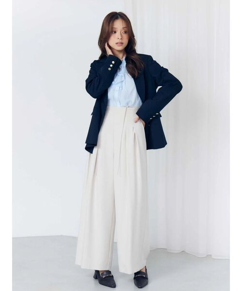 MERCURYDUO(マーキュリーデュオ)の「メタルボタン使い紺ブレザー(テーラードジャケット・レディース・ネイビー・SMALL/MEDIUM)」の2枚目の写真