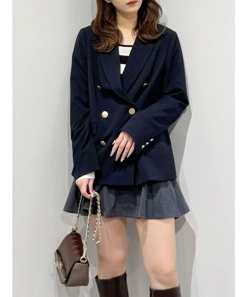 MERCURYDUO(マーキュリーデュオ)の「メタルボタン使い紺ブレザー(テーラードジャケット・レディース・ネイビー・SMALL/MEDIUM)」の4枚目の写真