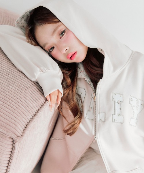 OLIVE des OLIVE（オリーブデオリーブ）の「パッチワークロゴZIPパーカー（パーカー・レディース・ネイビー/ピンク/トップグレー/オフホワイト・FREE）」の7枚目の写真