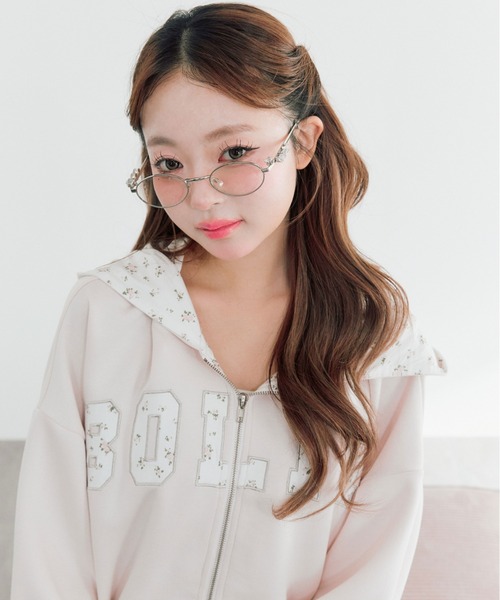 OLIVE des OLIVE（オリーブデオリーブ）の「パッチワークロゴZIPパーカー（パーカー・レディース・ネイビー/ピンク/トップグレー/オフホワイト・FREE）」の5枚目の写真