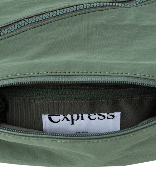 Express Holiday(エクスプレスホリデー)の「トレイルクロスバッグ_カーキ(メッセンジャーバッグ・レディース・その他・ONE SIZE)」の4枚目の写真
