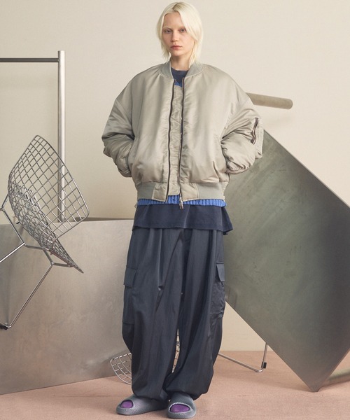 MAISON SPECIAL（メゾンスペシャル）の「《UNISEX》Short-length Prime-Over Distressed V-neck Knit Pullover/ショートレングスプライムオーバーダメージＶネックニットプルオーバー【MAISON SPECIAL/メゾンスペシャル】（ニット/セーター・メンズ・ブラック/ブルー/ピンク・0/1/2）」の5枚目の写真