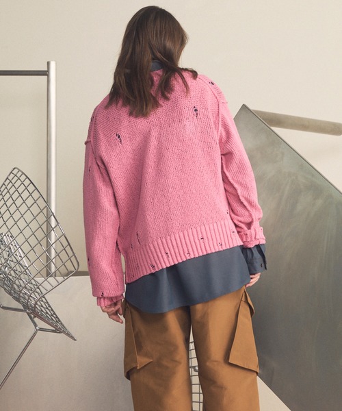 MAISON SPECIAL（メゾンスペシャル）の「《UNISEX》Short-length Prime-Over Distressed V-neck Knit Pullover/ショートレングスプライムオーバーダメージＶネックニットプルオーバー【MAISON SPECIAL/メゾンスペシャル】（ニット/セーター・メンズ・ブラック/ブルー/ピンク・0/1/2）」の13枚目の写真