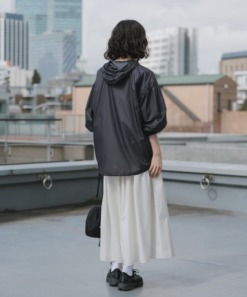 NANGA（ナンガ）の「NANGA/ナンガ SHEER JACKET W シアーポケッタブル ジャケット 2026年 夏 夏服 秋服（ブルゾン・レディース・ブラック/グレー・S/M）」の11枚目の写真