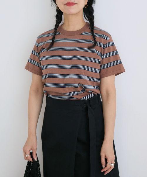 IENA LA BOUCLE(イエナラブークル)の「IENA LA BOUCLE マルチボーダー配色ニット(ニット/セーター・レディース・アイボリー/ブラウン・FREE)」の2枚目の写真