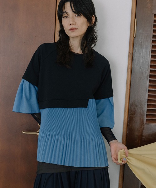 MARECHAL TERRE(マルシャルテル)の「プリーツフレアプルオーバー(Tシャツ/カットソー・レディース・ネイビー/ライトグレー/ブラック/オフホワイト・MEDIUM)」の4枚目の写真