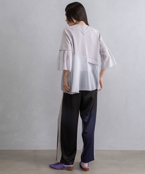MARECHAL TERRE(マルシャルテル)の「プリーツフレアプルオーバー(Tシャツ/カットソー・レディース・ネイビー/ライトグレー/ブラック/オフホワイト・MEDIUM)」の7枚目の写真