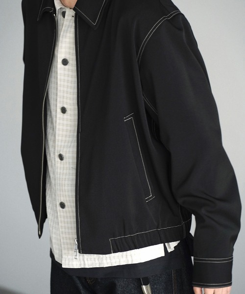 WYM LIDNM（ウィム バイ リドム）の「TWILL STITCH LINE SHORT BLOUSON（ブルゾン・メンズ・チャコール/ブラック・L/M/S）」の9枚目の写真