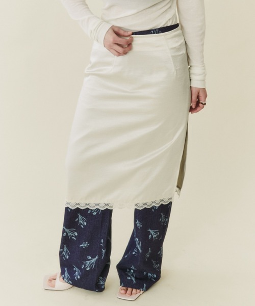 FUULLY STUDIO（フーリィーステューディオ）の「サテンレースミディスカート（スカート・レディース・ブラック/アイボリー・FREE）」の3枚目の写真