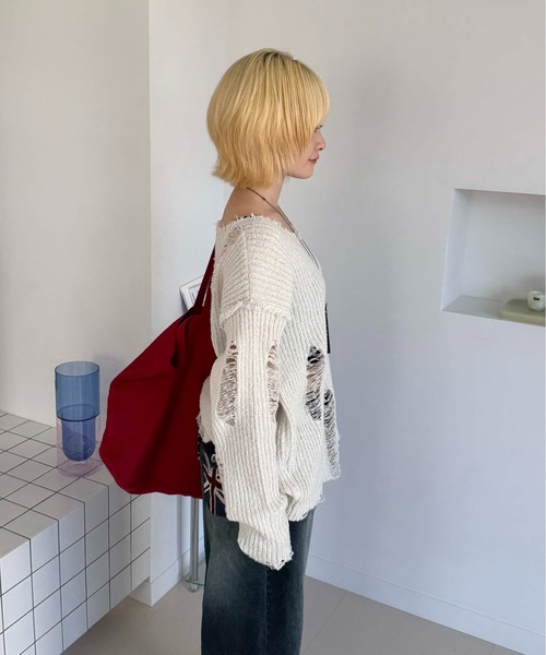 sedacle(セダクル)の「ラメロゴダメージシアーニット(ニット/セーター・レディース・オフホワイト/ブラック・SMALL/MEDIUM/LARGE)」の18枚目の写真