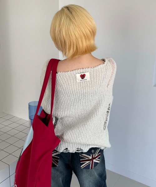 sedacle(セダクル)の「ラメロゴダメージシアーニット(ニット/セーター・レディース・オフホワイト/ブラック・SMALL/MEDIUM/LARGE)」の15枚目の写真
