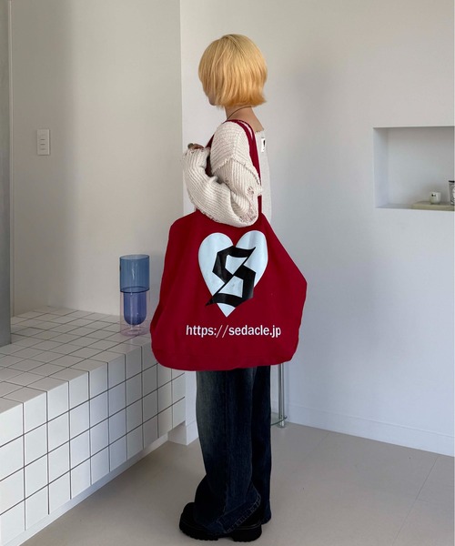 sedacle(セダクル)の「ラメロゴダメージシアーニット(ニット/セーター・レディース・オフホワイト/ブラック・SMALL/MEDIUM/LARGE)」の22枚目の写真