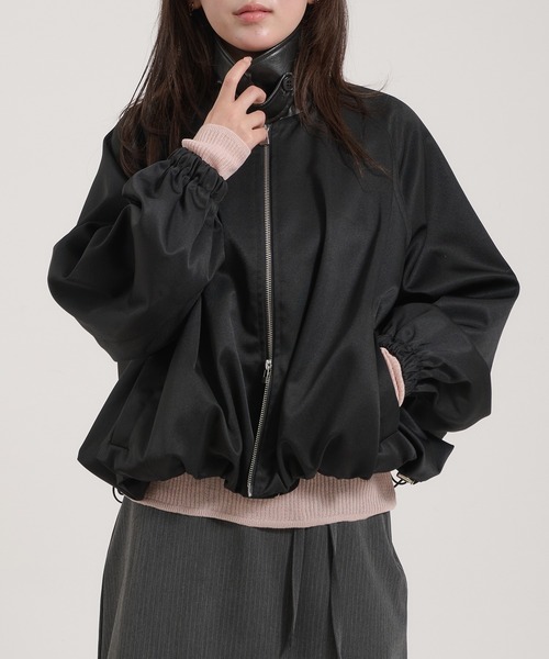 Perushu(ペルーシュ)の「Double Zip Balloon Faux Leather Collar Blouson/ダブルジップバルーンフェイクレザーカラーブルゾン(ブルゾン・レディース・ネイビー/ベージュ/ブラック・SMALL/MEDIUM)」の2枚目の写真