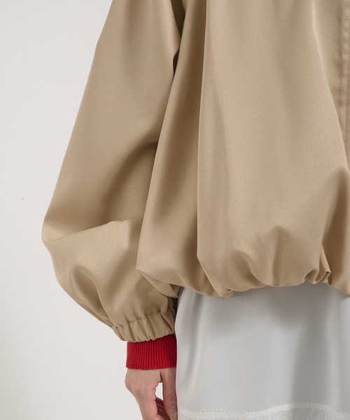 Perushu(ペルーシュ)の「Double Zip Balloon Faux Leather Collar Blouson/ダブルジップバルーンフェイクレザーカラーブルゾン(ブルゾン・レディース・ネイビー/ベージュ/ブラック・SMALL/MEDIUM)」の5枚目の写真