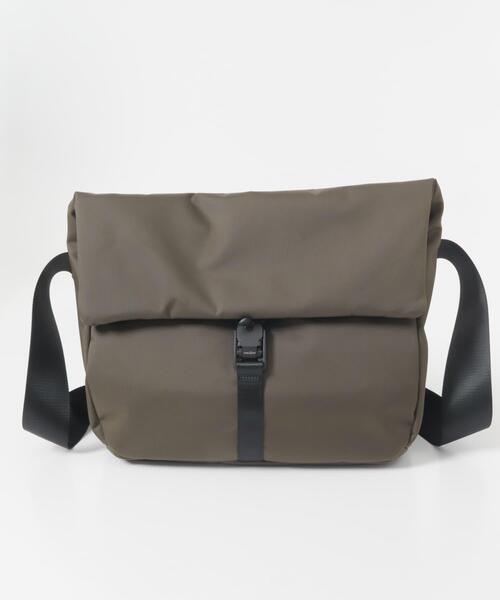 RODE SKO(ロデスコ)の「撥水フィドロックショルダーバッグ L(ショルダーバッグ・メンズ・カーキ/ブラック・LARGE)」の2枚目の写真