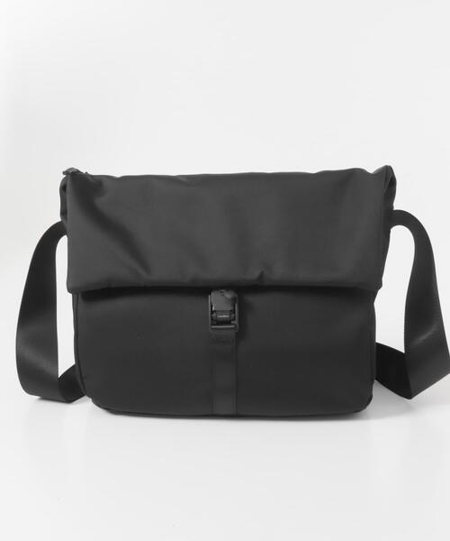 RODE SKO(ロデスコ)の「撥水フィドロックショルダーバッグ L(ショルダーバッグ・メンズ・カーキ/ブラック・LARGE)」の1枚目の写真