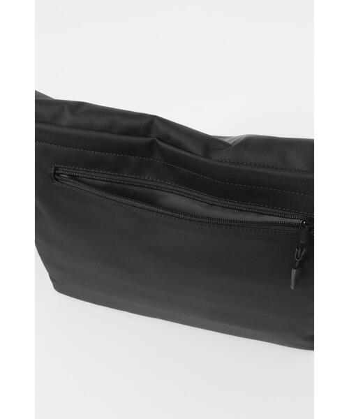 RODE SKO(ロデスコ)の「撥水フィドロックショルダーバッグ L(ショルダーバッグ・メンズ・カーキ/ブラック・LARGE)」の5枚目の写真