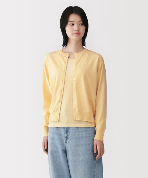 無印良品(ムジルシリョウヒン)の「婦人 UVカット強撚コットンクルーネックカーディガン(カーディガン/ボレロ・レディース・ライトグリーン/ライトピンク/ブラック/サンドベージュ/ダークグレー/オフホワイト/イエロー/スモーキーグリーン系・L/M/XL/S)」の7枚目の写真