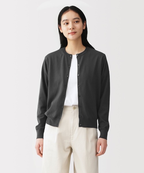 無印良品（ムジルシリョウヒン）の「婦人 ＵＶカット強撚コットンクルーネックカーディガン（カーディガン/ボレロ・レディース・ライトグリーン/ライトピンク/ブラック/サンドベージュ/ダークグレー・L/M/XL/S）」の2枚目の写真