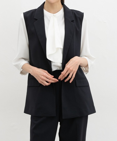 Honeys(ハニーズ)の「【ストレッチ・ウォッシャブル・イージーケア・接触冷感】テーラードジレ(ベスト・レディース・杢グレー/ライトグレー系/ネイビー/ブラック・3L/S/M/L/LL)」の1枚目の写真