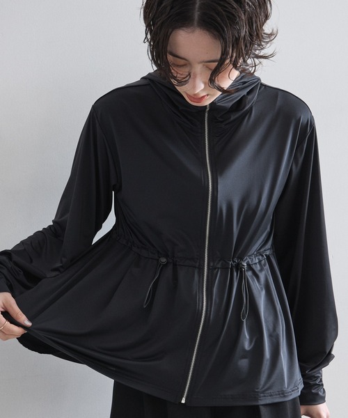 &. NOSTALGIA(アンドドットノスタルジア)の「【接触冷感】ラッシュガードペプラムジップパーカー(パーカー・レディース・ブラック・M)」の2枚目の写真