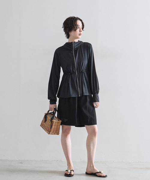 &. NOSTALGIA(アンドドットノスタルジア)の「【接触冷感】ラッシュガードペプラムジップパーカー(パーカー・レディース・ブラック・M)」の3枚目の写真