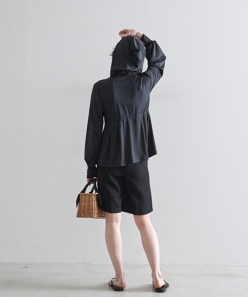 &. NOSTALGIA(アンドドットノスタルジア)の「【接触冷感】ラッシュガードペプラムジップパーカー(パーカー・レディース・ブラック・M)」の5枚目の写真