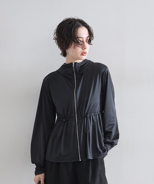 &. NOSTALGIA(アンドドットノスタルジア)の「【接触冷感】ラッシュガードペプラムジップパーカー(パーカー・レディース・ブラック・M)」の7枚目の写真