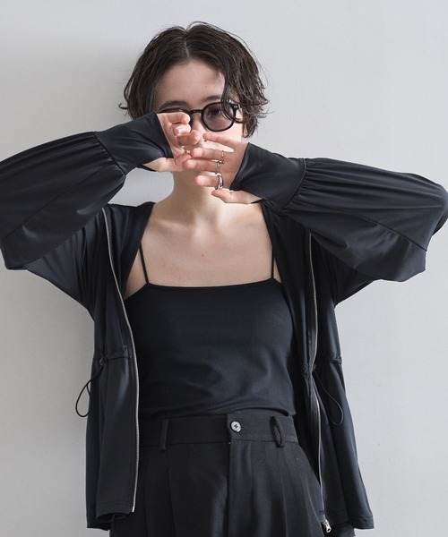 &. NOSTALGIA(アンドドットノスタルジア)の「【接触冷感】ラッシュガードペプラムジップパーカー(パーカー・レディース・ブラック・M)」の13枚目の写真