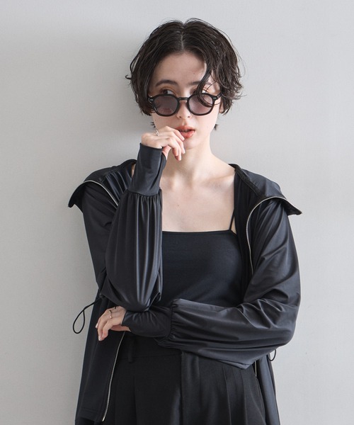 &. NOSTALGIA(アンドドットノスタルジア)の「【接触冷感】ラッシュガードペプラムジップパーカー(パーカー・レディース・ブラック・M)」の14枚目の写真