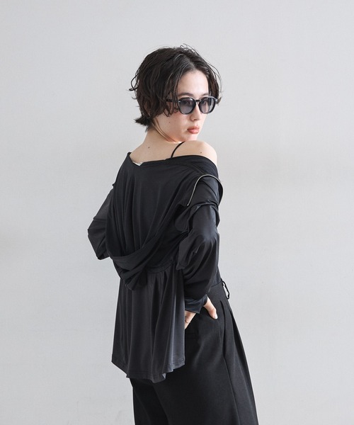 &. NOSTALGIA(アンドドットノスタルジア)の「【接触冷感】ラッシュガードペプラムジップパーカー(パーカー・レディース・ブラック・M)」の15枚目の写真