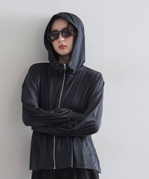 &. NOSTALGIA(アンドドットノスタルジア)の「【接触冷感】ラッシュガードペプラムジップパーカー(パーカー・レディース・ブラック・M)」の17枚目の写真