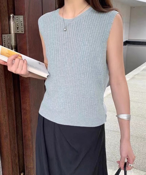 Miniministore(ミニミニストア)の「サマーニットタンクトップ 背中開き 夏服(タンクトップ・レディース・ライトベージュ/ピンク/レッド/ブラック/イエロー×グリーン/ブルーグレー・FREE)」の3枚目の写真