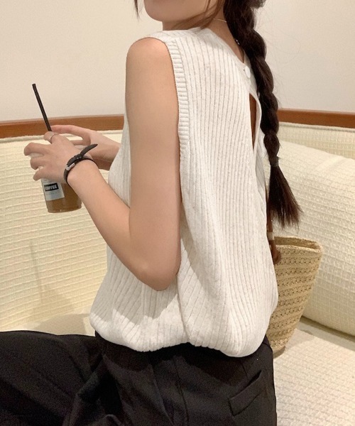 Miniministore(ミニミニストア)の「サマーニットタンクトップ 背中開き 夏服(タンクトップ・レディース・ライトベージュ/ピンク/レッド/ブラック/イエロー×グリーン/ブルーグレー・FREE)」の8枚目の写真