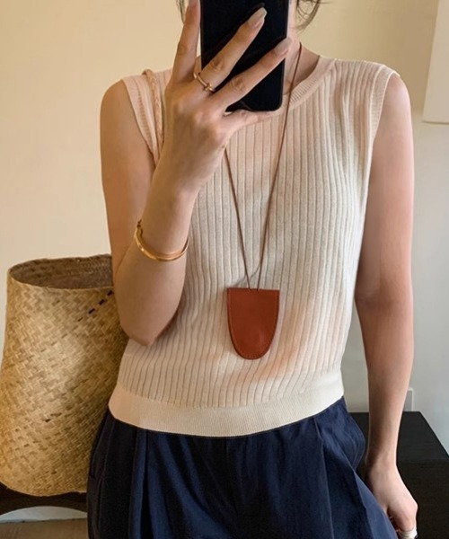 Miniministore(ミニミニストア)の「サマーニットタンクトップ 背中開き 夏服(タンクトップ・レディース・ライトベージュ/ピンク/レッド/ブラック/イエロー×グリーン/ブルーグレー・FREE)」の12枚目の写真