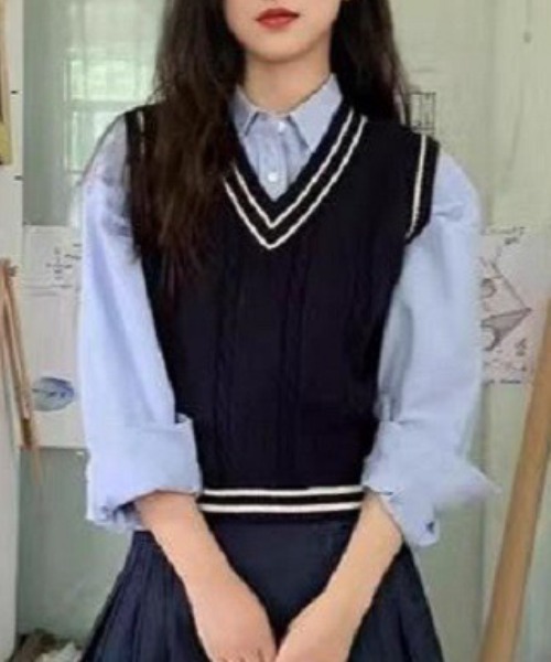 NANEA(ナネア)の「ライン入り チルデンニットベスト(ベスト・レディース・ネイビー/アイボリー/グレー・フリー)」の16枚目の写真