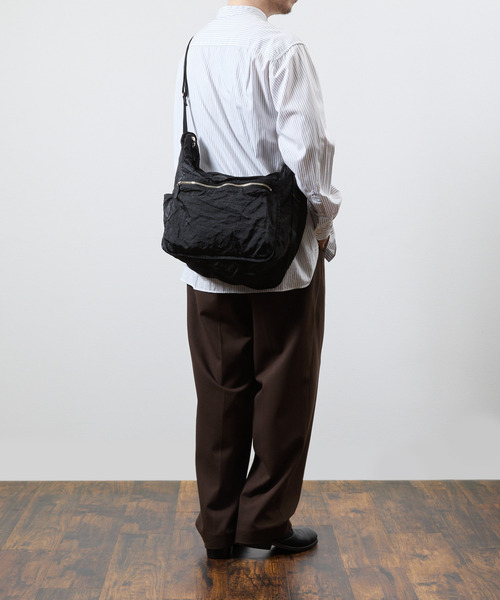 SLOW(スロウ)の「SLOW スロウ / dyed nylon-shoulder bag- 製品染ナイロンショルダーバッグ 染色ナイロン / 866S10S(ショルダーバッグ・メンズ・グレー/ブラック/ブルー・FREE)」の5枚目の写真