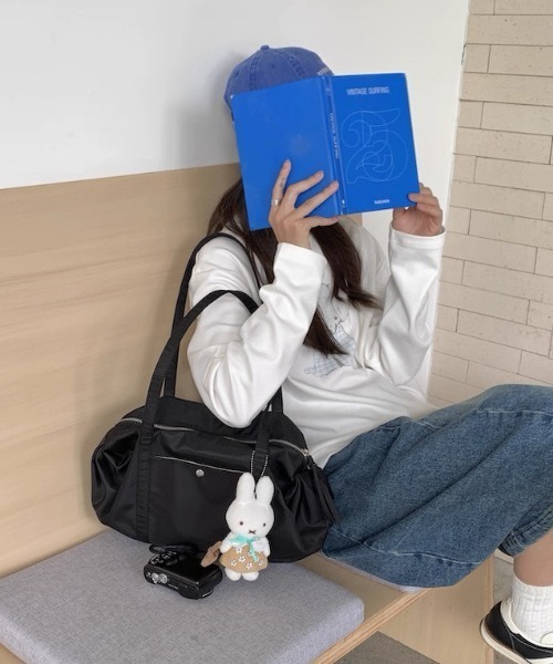 mebole(メボレ)の「デイリーワイドショルダーバッグ(ショルダーバッグ・レディース・ピンク/ブラック・FREE)」の4枚目の写真