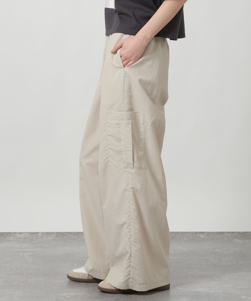 LAKOLE（ラコレ）の「サイドポケットカーゴパンツ / 660827（カーゴパンツ・レディース・アイボリー/ネイビー/ピンク・MEDIUM/LARGE）」の20枚目の写真