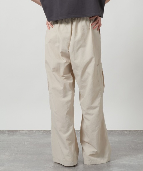 LAKOLE（ラコレ）の「サイドポケットカーゴパンツ / 660827（カーゴパンツ・レディース・アイボリー/ネイビー/ピンク・MEDIUM/LARGE）」の21枚目の写真