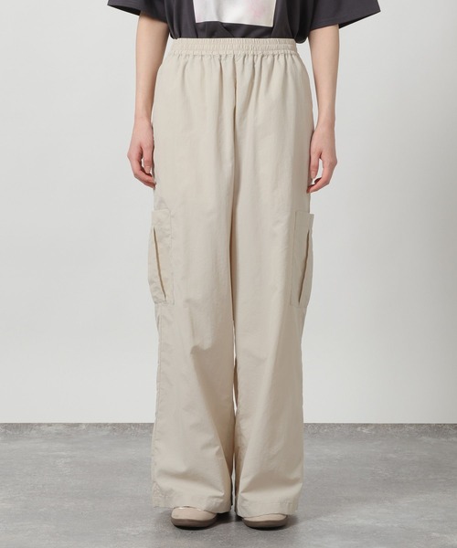 LAKOLE（ラコレ）の「サイドポケットカーゴパンツ / 660827（カーゴパンツ・レディース・アイボリー/ネイビー/ピンク・MEDIUM/LARGE）」の4枚目の写真