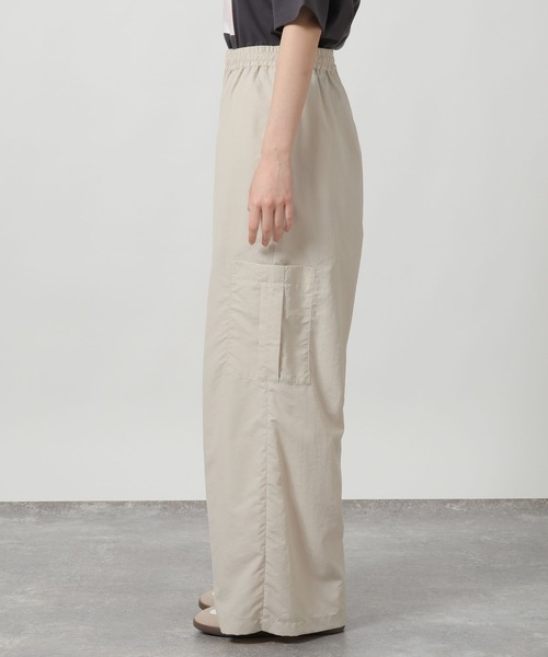 LAKOLE（ラコレ）の「サイドポケットカーゴパンツ / 660827（カーゴパンツ・レディース・アイボリー/ネイビー/ピンク・MEDIUM/LARGE）」の5枚目の写真