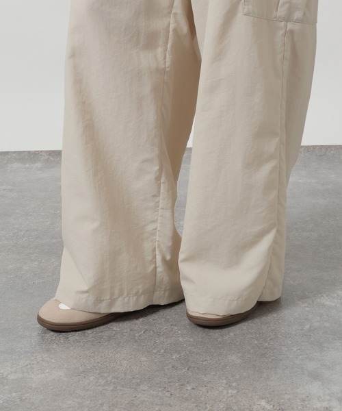 LAKOLE（ラコレ）の「サイドポケットカーゴパンツ / 660827（カーゴパンツ・レディース・アイボリー/ネイビー/ピンク・MEDIUM/LARGE）」の10枚目の写真