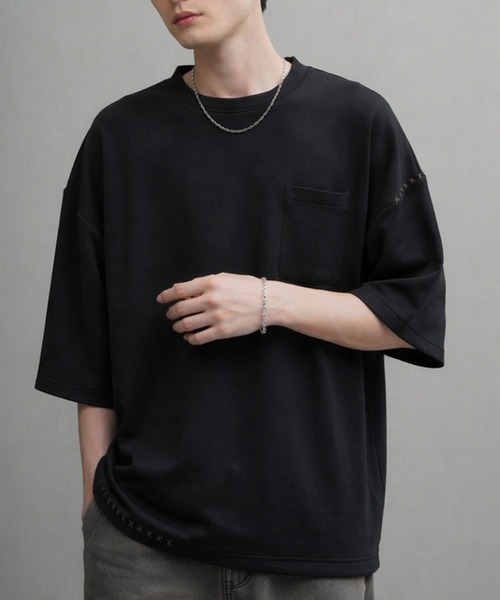 NILWAY（ニルウェイ）の「スムース ハンドステッチ刺繍 クルーTシャツ（Tシャツ/カットソー・メンズ・ボルドー/ブラック/ベージュ/オフホワイト・LARGE/MEDIUM/X-LARGE）」の2枚目の写真