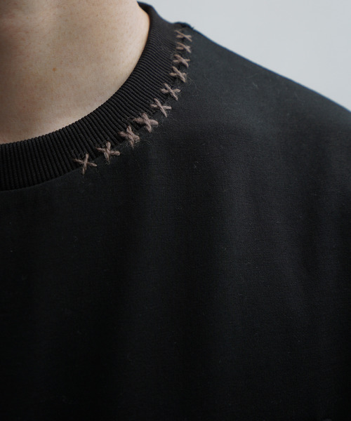 NILWAY（ニルウェイ）の「スムース ハンドステッチ刺繍 クルーTシャツ（Tシャツ/カットソー・メンズ・ボルドー/ブラック/ベージュ/オフホワイト・LARGE/MEDIUM/X-LARGE）」の9枚目の写真