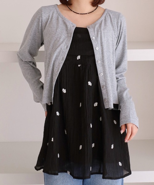 archives(アルシーヴ)の「ハートボタンハリヌキカットカーディガン(カーディガン/ボレロ・レディース・グレー・MEDIUM)」の1枚目の写真