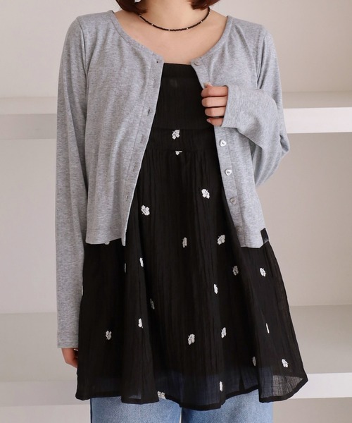 archives(アルシーヴ)の「ハートボタンハリヌキカットカーディガン(カーディガン/ボレロ・レディース・グレー・MEDIUM)」の5枚目の写真